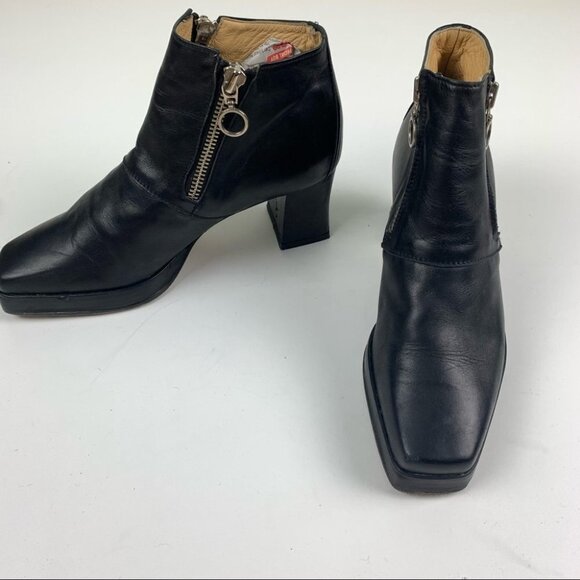 STEFANO Dolci Black Leather Chunky Heel Booties size 35 ½ - Picture 8 of 10